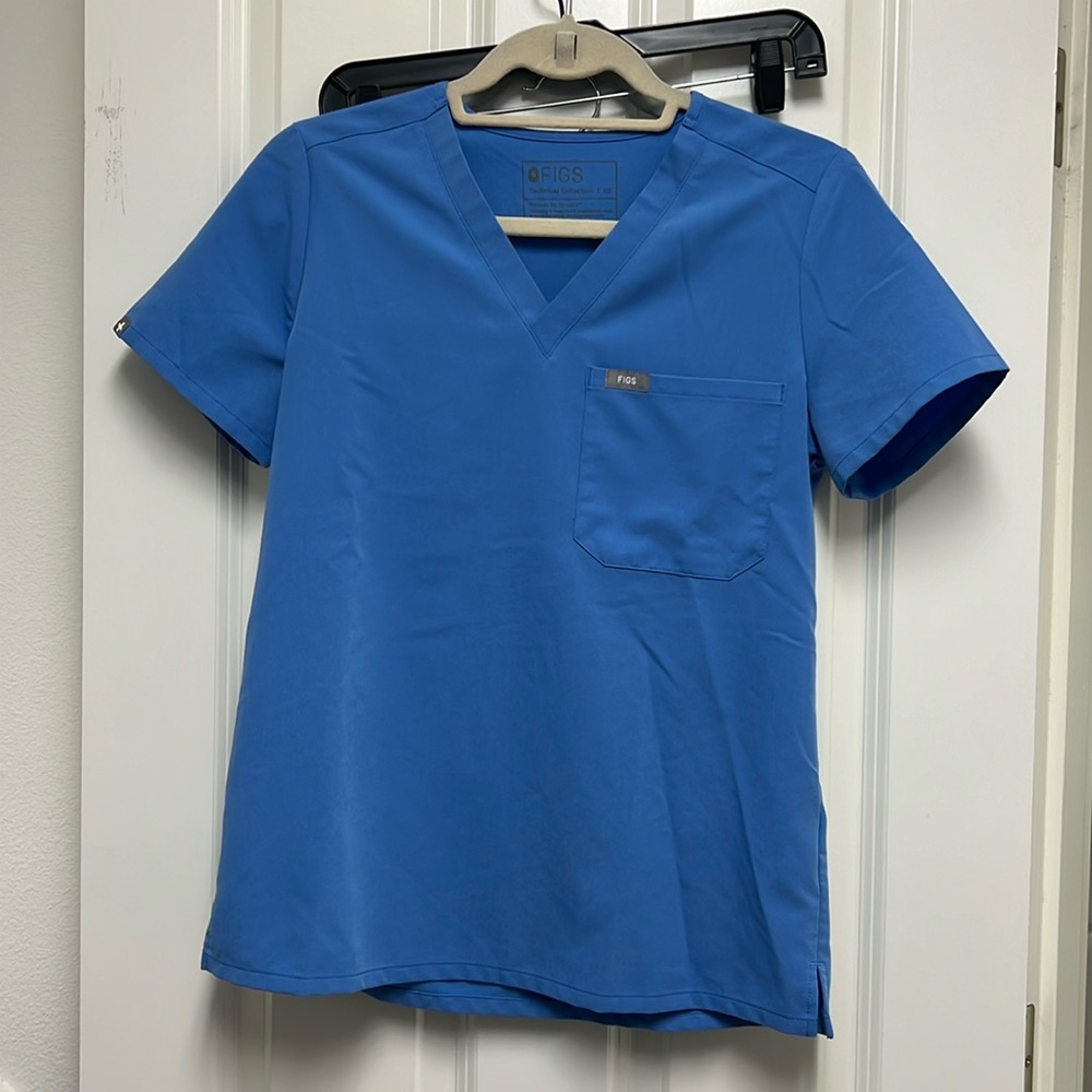 First fa Scrub Top